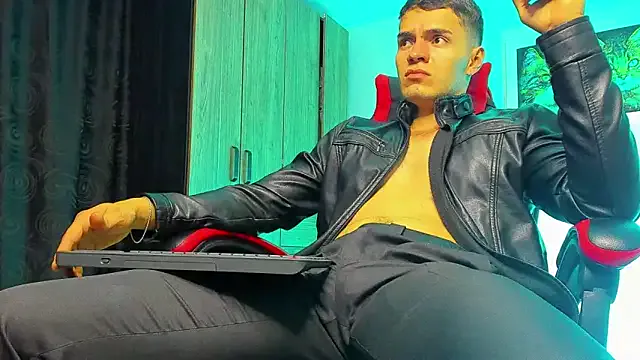 blondeangel_4u2 – webcam model profile photo Image 12