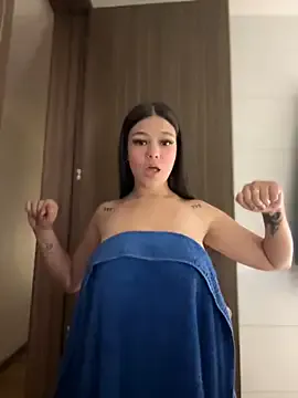 SweetieEva – webcam model profile photo Image 12