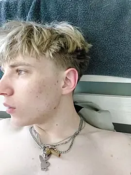 blondeangel_4u2 – webcam model profile photo Image 12