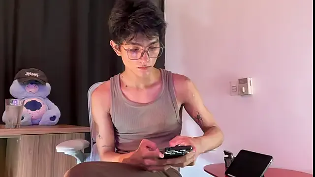 Scarlettsteelexo – webcam model profile photo Image 3