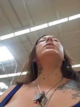 BabeBeth40 – webcam model profile photo Image 2