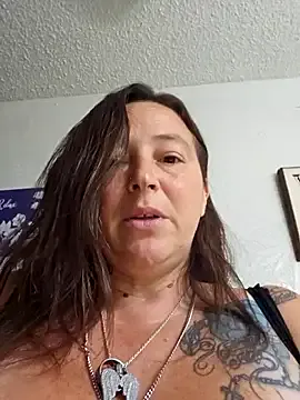 BabeBeth40 – webcam model profile photo Image 3