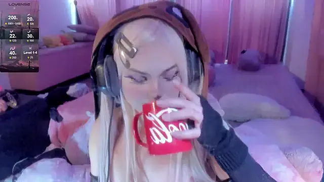 blondeangel_4u2 – webcam model profile photo Image 18