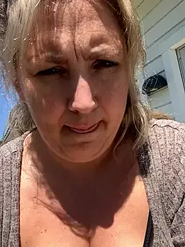 gravebabyxo – webcam model profile photo Image 12