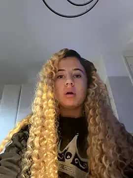 British_EmJess – webcam model profile photo Image 2
