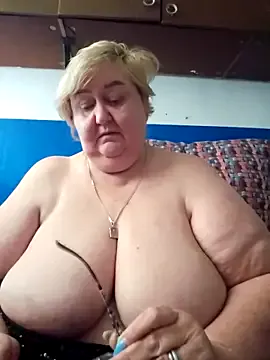 VictoriaMorrone – webcam model profile photo Image 4