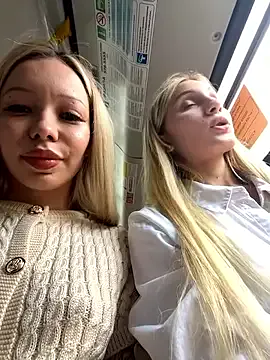 lesbifelinas – webcam model profile photo Image 11