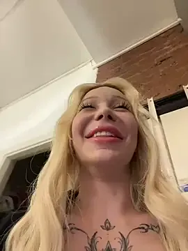 lesbifelinas – webcam model profile photo Image 3