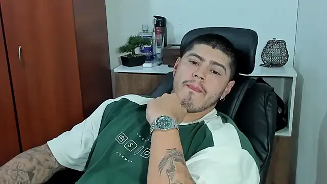 Ellalouisee89 – webcam model profile photo Image 9