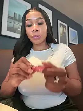 SusyBlair – webcam model profile photo Image 10