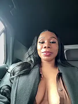 SusyBlair – webcam model profile photo Image 19