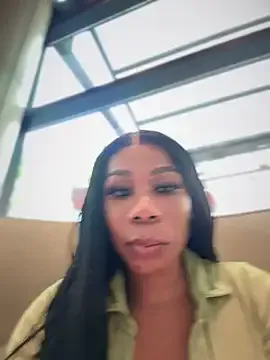 SusyBlair – webcam model profile photo Image 4