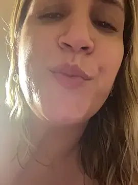 LeilaNightova – webcam model profile photo Image 7