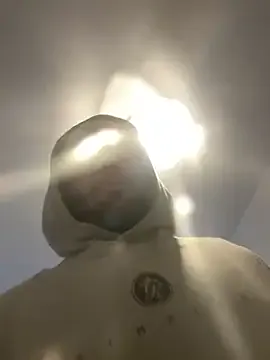 British_EmJess – webcam model profile photo Image 19