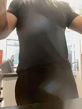 British_EmJess – webcam model profile photo Image 2