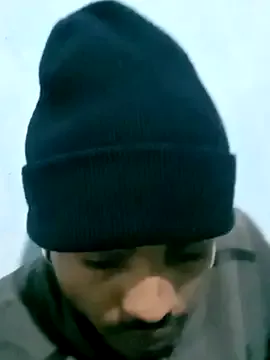 str8gaywannaplay – webcam model profile photo Image 3