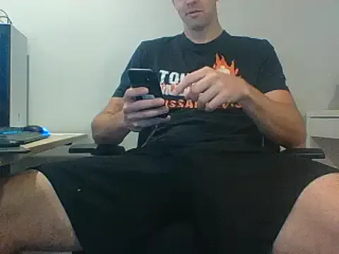 British_EmJess – webcam model profile photo Image 3