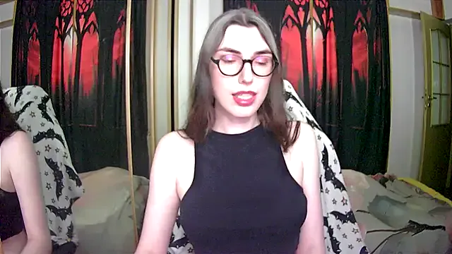 British_EmJess – webcam model profile photo Image 5