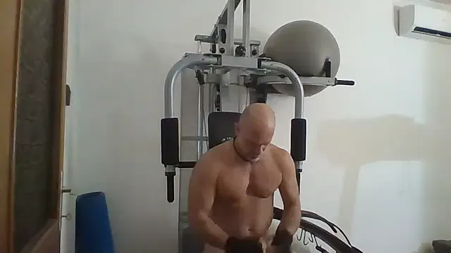 British_EmJess – webcam model profile photo Image 15