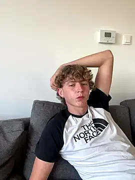 LoraDevine – webcam model profile photo Image 12