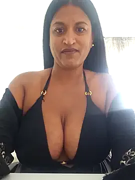 KarolinaMilf – webcam model profile photo Image 19