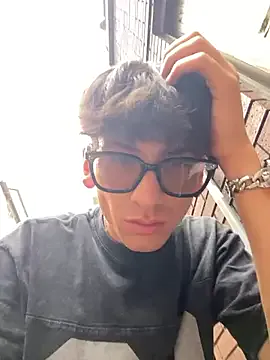 British_EmJess – webcam model profile photo Image 3