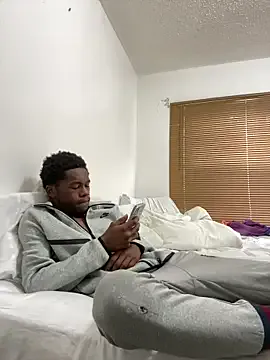 British_EmJess – webcam model profile photo Image 11