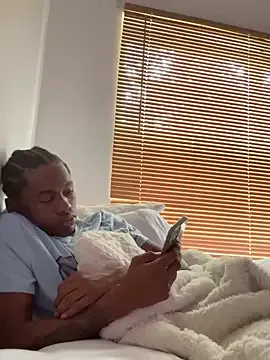 British_EmJess – webcam model profile photo Image 15