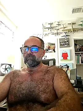 AntonioWest – webcam model profile photo Image 5