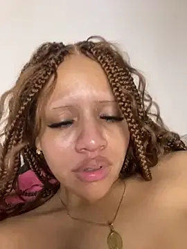 MiaTonyy – webcam model profile photo Image 5