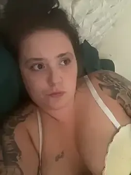 LizzieGreyX – webcam model profile photo Image 3