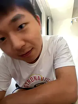 SashaVaughn – webcam model profile photo Image 4