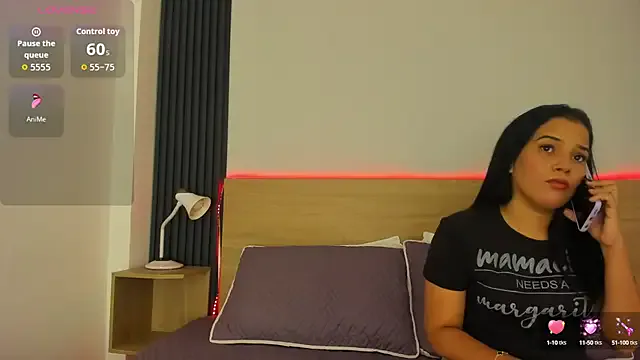 Lilye – webcam model profile photo Image 18