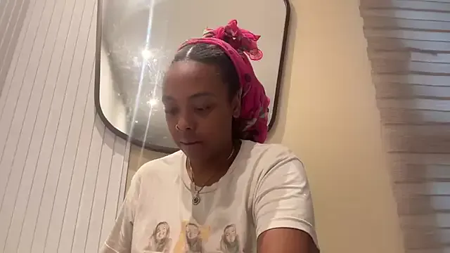 ChocolateCakeQueen – webcam model profile photo