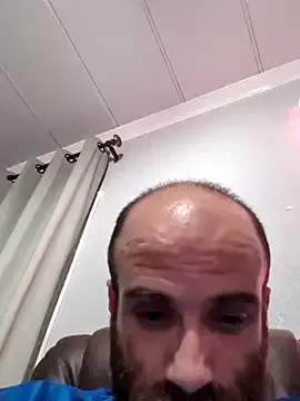 max04 – webcam model profile photo Image 12