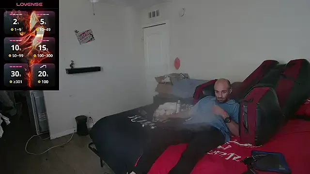 max04 – webcam model profile photo Image 5