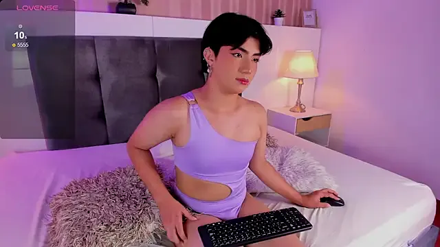 CleoLangley – webcam model profile photo Image 6