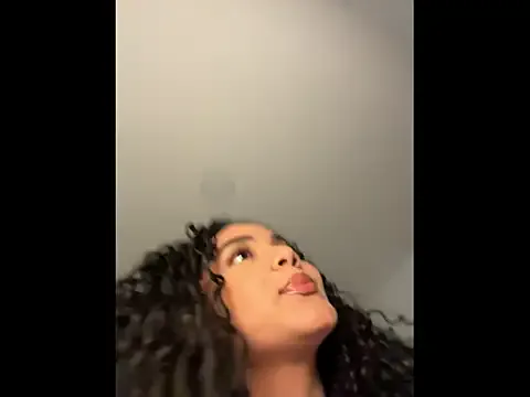 Eva-Bella – webcam model profile photo Image 17