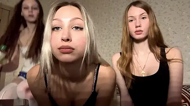 blondeambitionnn – webcam model profile photo Image 3