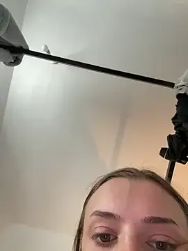 KateDivineUK – webcam model profile photo Image 2