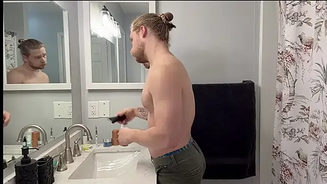 KateDivineUK – webcam model profile photo Image 5