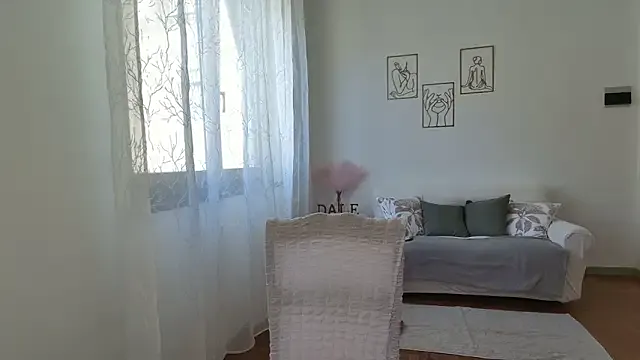 TatianaBlonde – webcam model profile photo Image 4