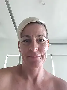 Blondebrookex – webcam model profile photo Image 6