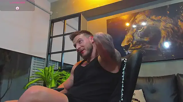 Donovan_Desmond – webcam model profile photo Image 8