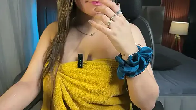 lesbifelinas – webcam model profile photo Image 13