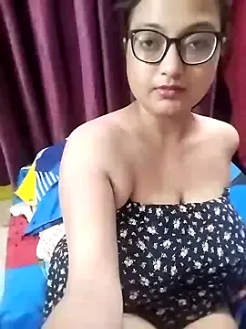 SashaVaughn – webcam model profile photo Image 17