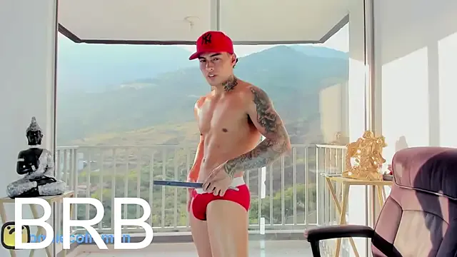 SheOnShe – webcam model profile photo Image 12