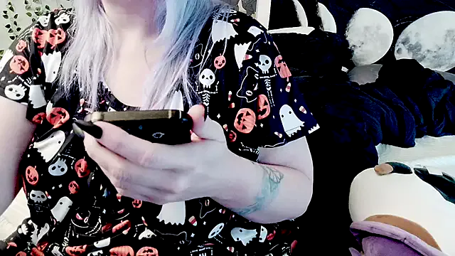 TenderLora – webcam model profile photo Image 7