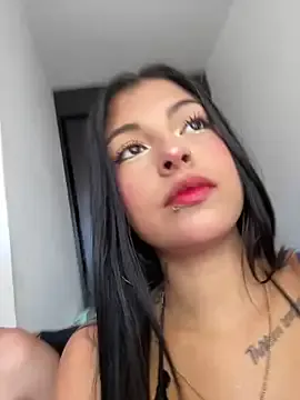 SofiaSins – webcam model profile photo Image 4