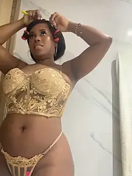 SusyBlair – webcam model profile photo Image 6